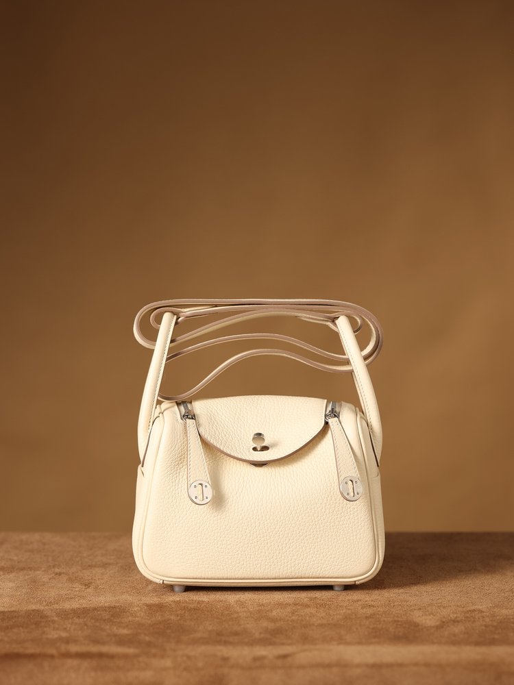 에르메스 Lindy Mini 19cm 화이트 001-283491