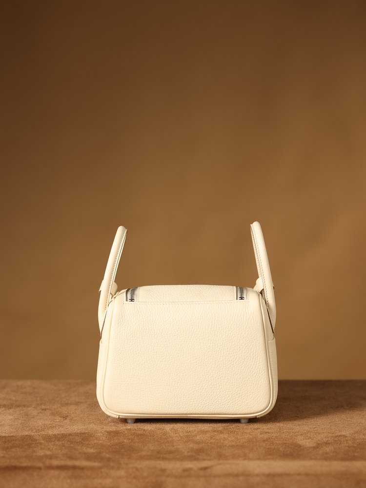 에르메스 Lindy Mini 19cm 화이트 001-283491