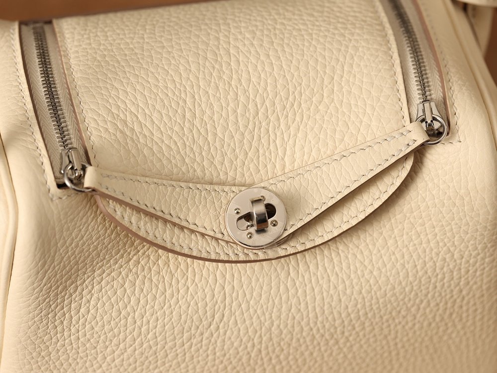 에르메스 Lindy Mini 19cm 화이트 001-283491