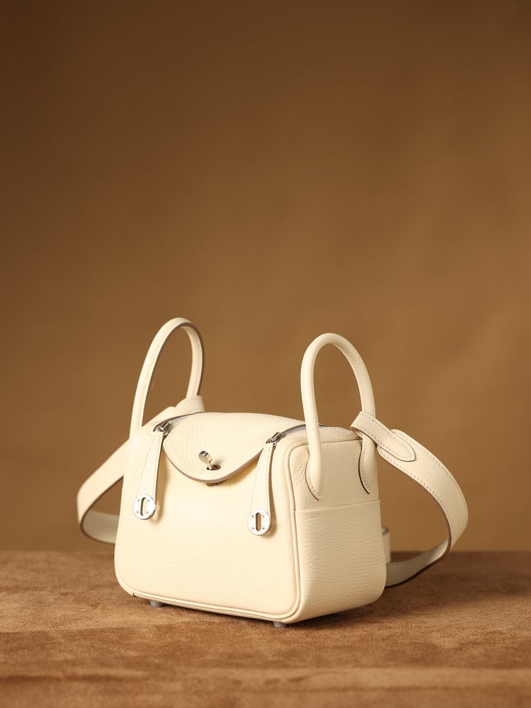 에르메스 Lindy Mini 19cm 화이트 001-283491