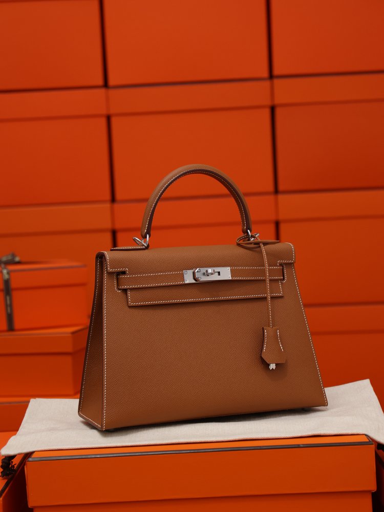 에르메스 켈리 아웃스티치 골드브라운 실버버클 28cm 001-283556