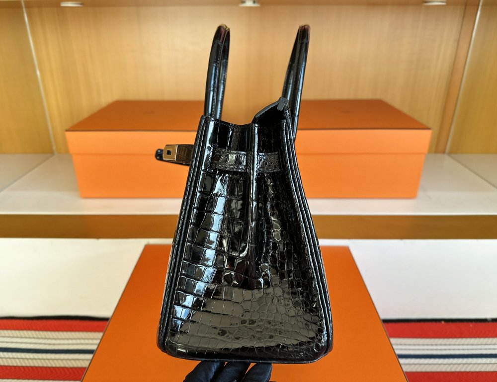 에르메스 버킨 30cm 블랙 와일드 크로커다일 리버스 001-283575