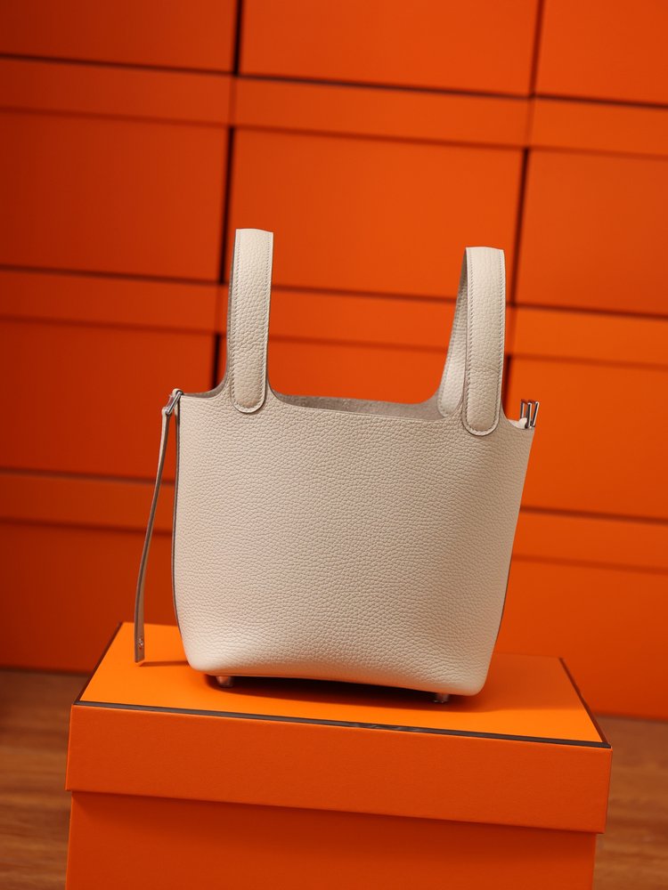 에르메스 피크닉 바스켓 18cm 실버 버클 채널 퀄리티 001-283590