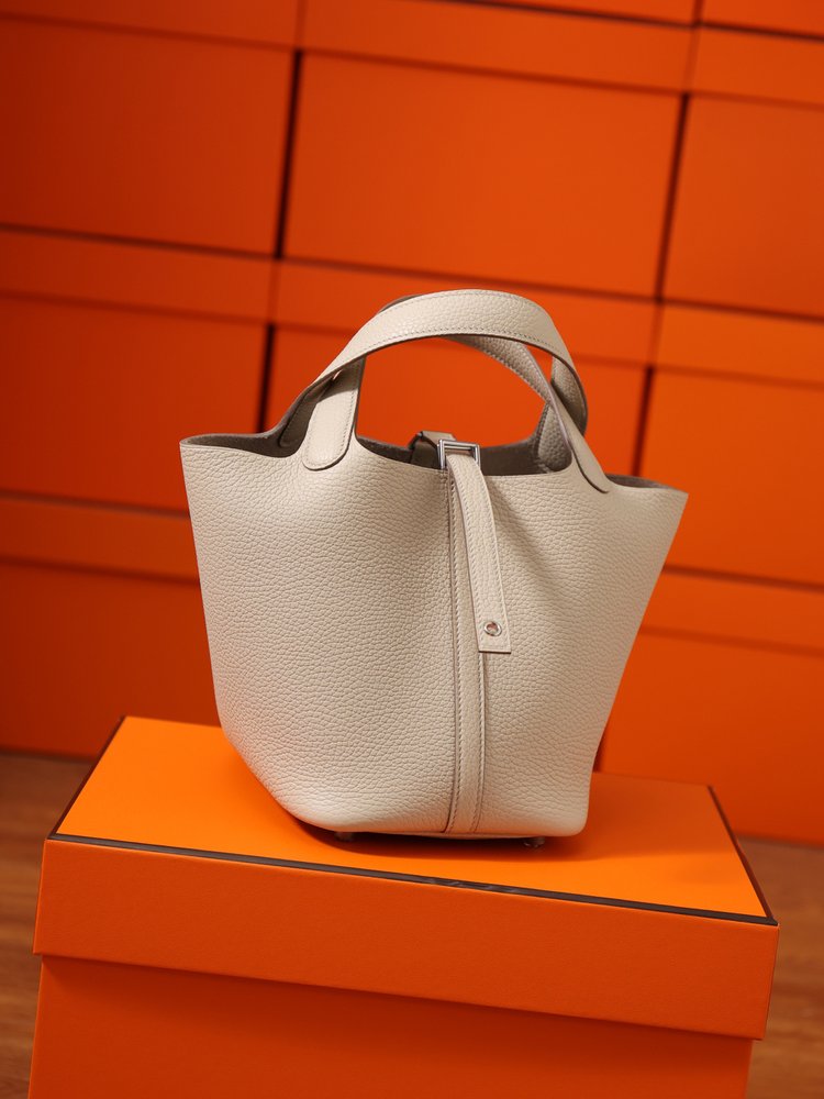 에르메스 피크닉 바스켓 18cm 실버 버클 채널 퀄리티 001-283590