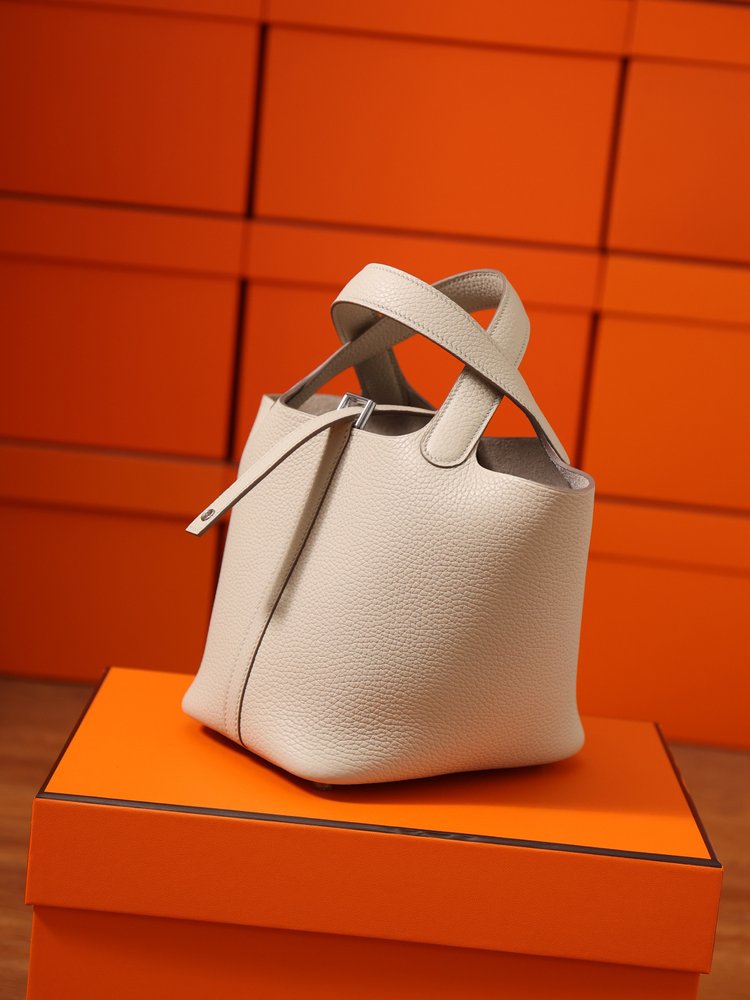 에르메스 피크닉 바스켓 18cm 실버 버클 채널 퀄리티 001-283590