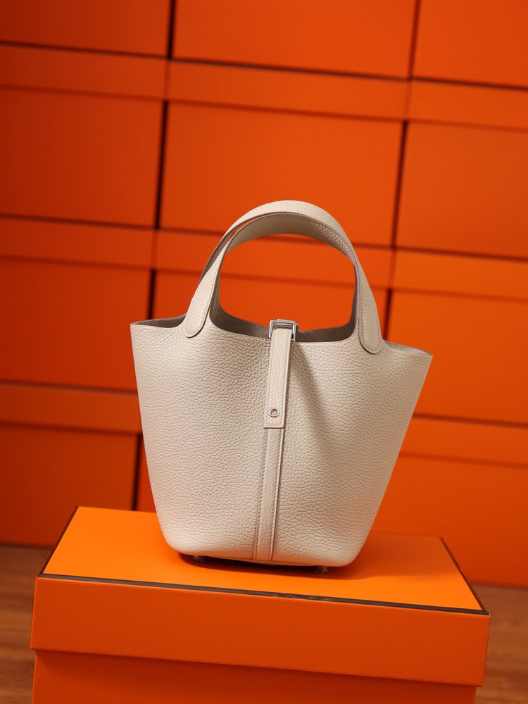 에르메스 피크닉 바스켓 18cm 실버 버클 채널 퀄리티 001-283590
