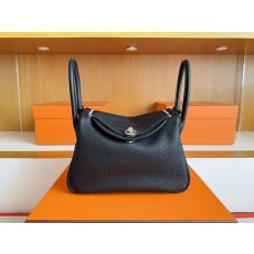 에르메스 Lindy 26cm 블랙 TC가죽 실버버클 핸 001-283604