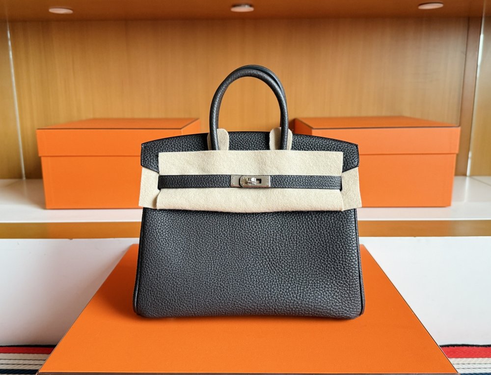 핸드메이드 흑연회색 토고 가죽 은색 버클 가방 25cm 001-283616