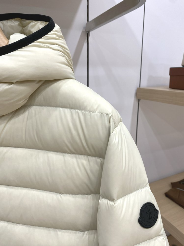 몽클레어 후드 가로 스티치 다운 패딩 점퍼 001-283645