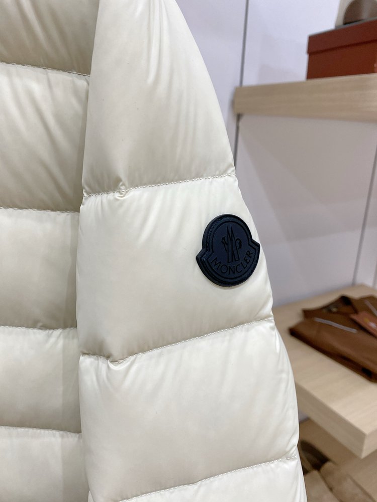 몽클레어 후드 가로 스티치 다운 패딩 점퍼 001-283645