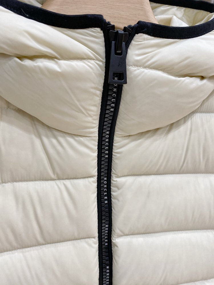 몽클레어 후드 가로 스티치 다운 패딩 점퍼 001-283645