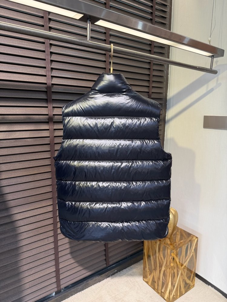몽클레어 FW2026 다운 베스트 001-283668