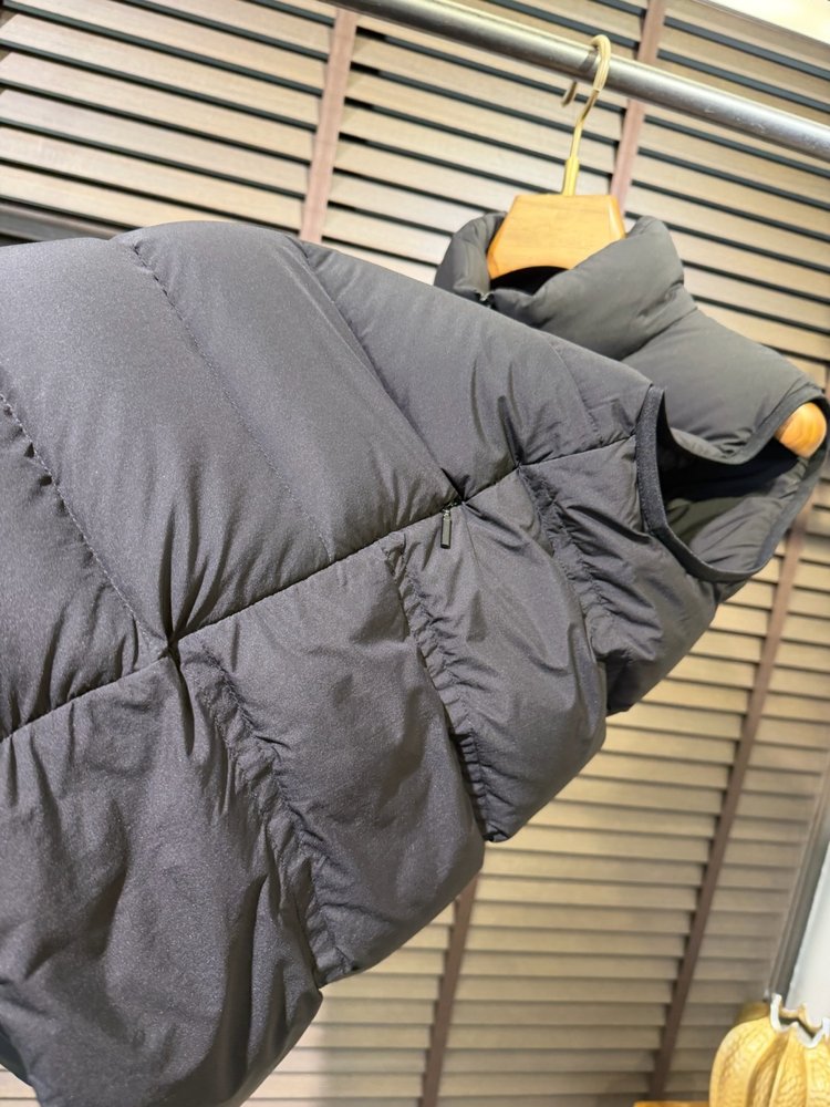 Monc 다운 베스트 블랙 블루 그레이 001-283672