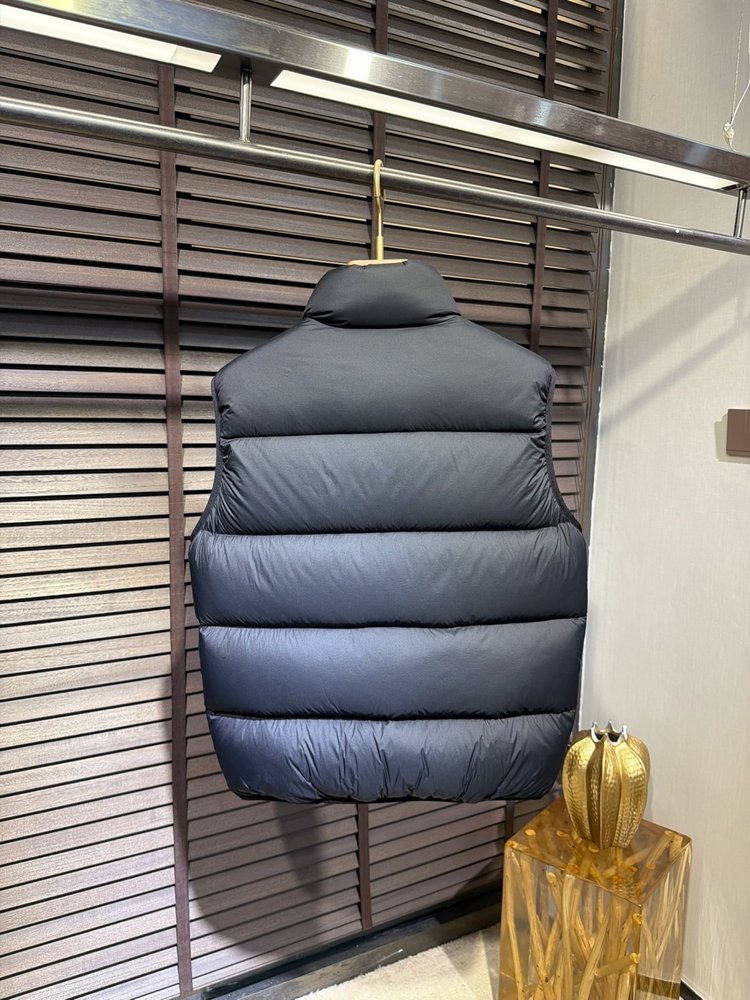 몽콜 FW2026 다운 베스트 001-283685