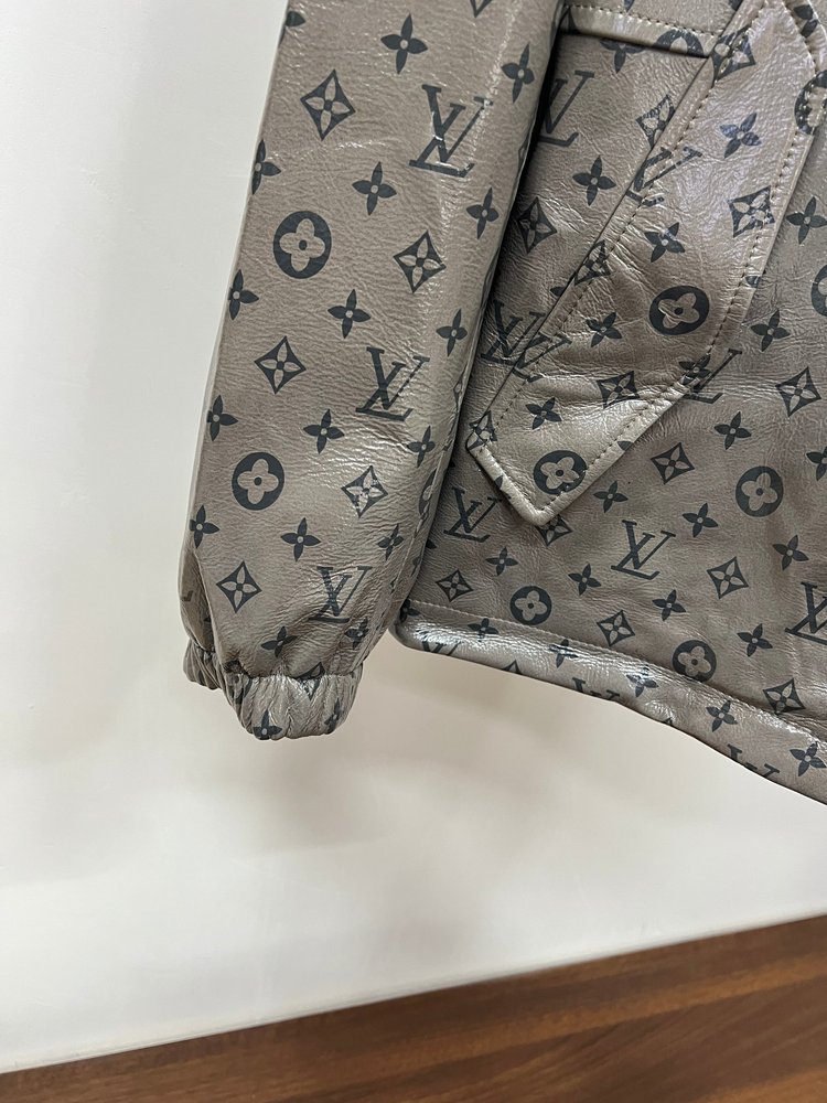 LV 뉴질랜드 그레이 양가죽 올오버 프린트 후드 아우터 001-283761