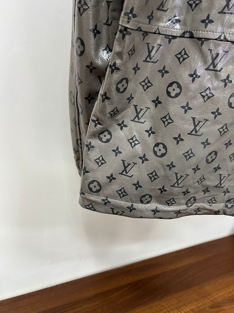 LV 뉴질랜드 그레이 양가죽 올오버 프린트 후드 아우터 001-283761