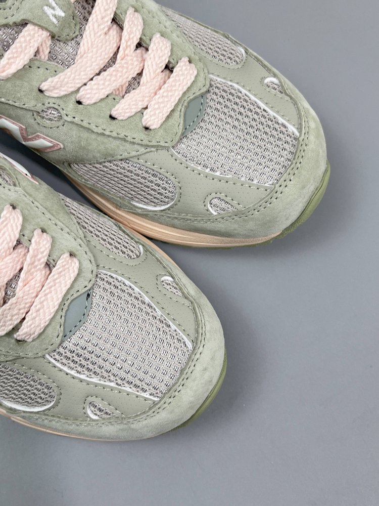 XC 버전 New Balance 레트로 러닝화 001-283837