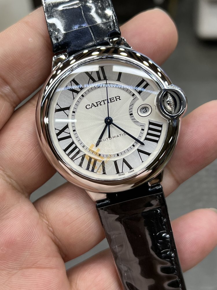 AF 까르띠에 발롱 블루 42mm 가죽 스트랩 화이트 001-284036