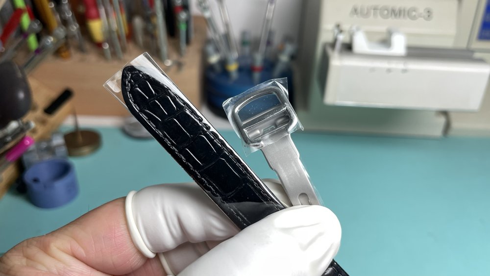 까르띠에 발롱 블루 33mm 오토매틱 시계 001-284040