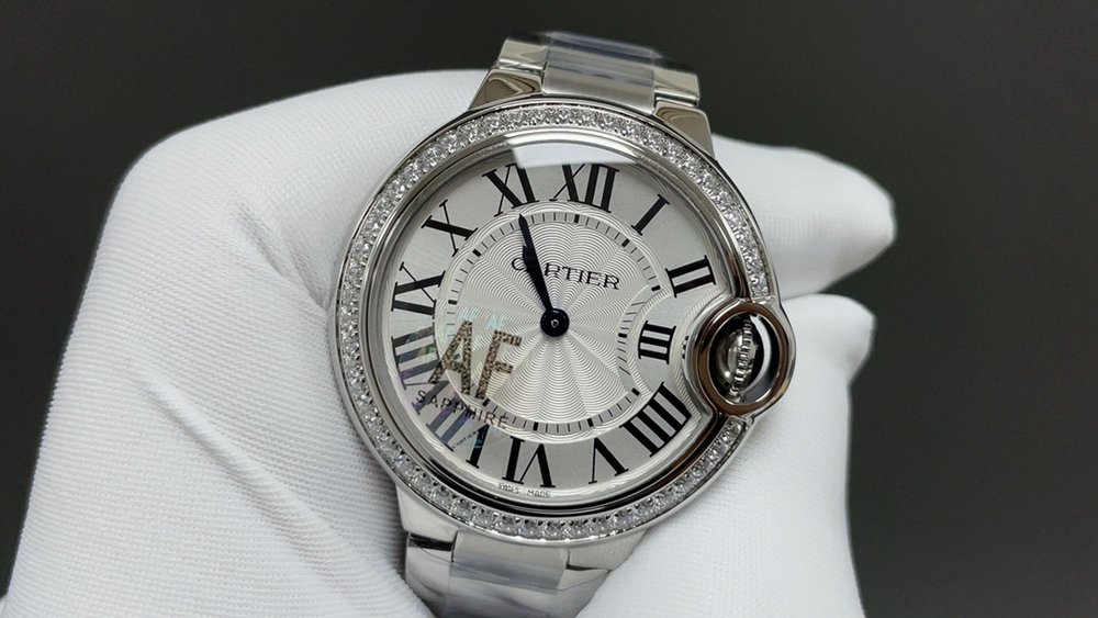 AF 카르티에 발롱블루 33mm 실버 케이스 다이아 스 001-284112
