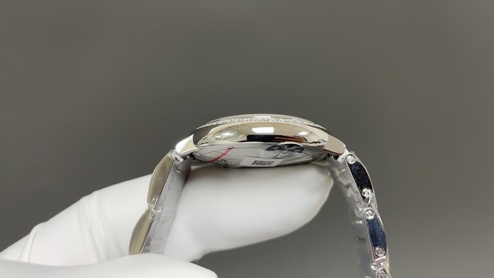 AF 카르티에 발롱블루 33mm 실버 케이스 다이아 스 001-284112
