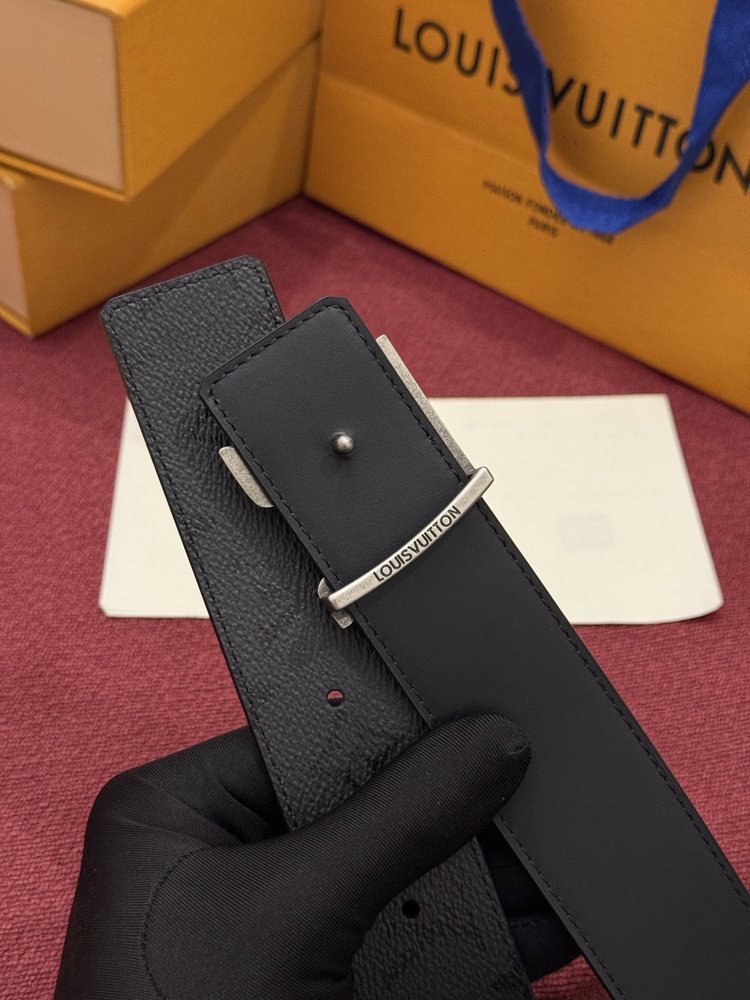 루이비통 이니셜 리플렉티브 가역 벨트 40mm 001-284196