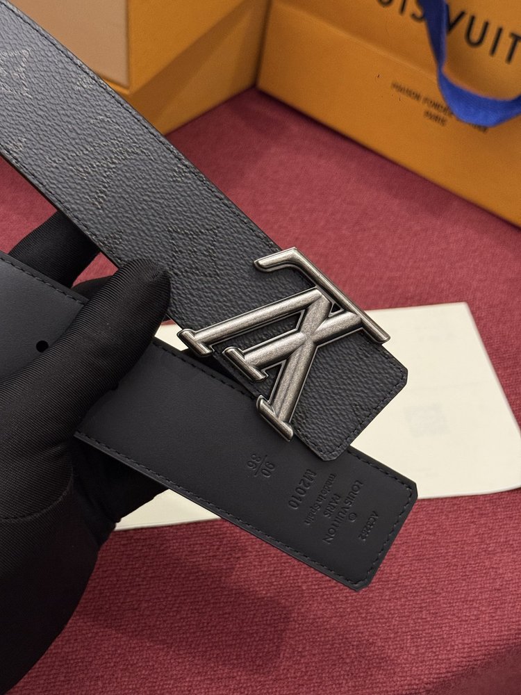 LV 모노그램 리플렉티브 리버시블 벨트 40mm 001-284197