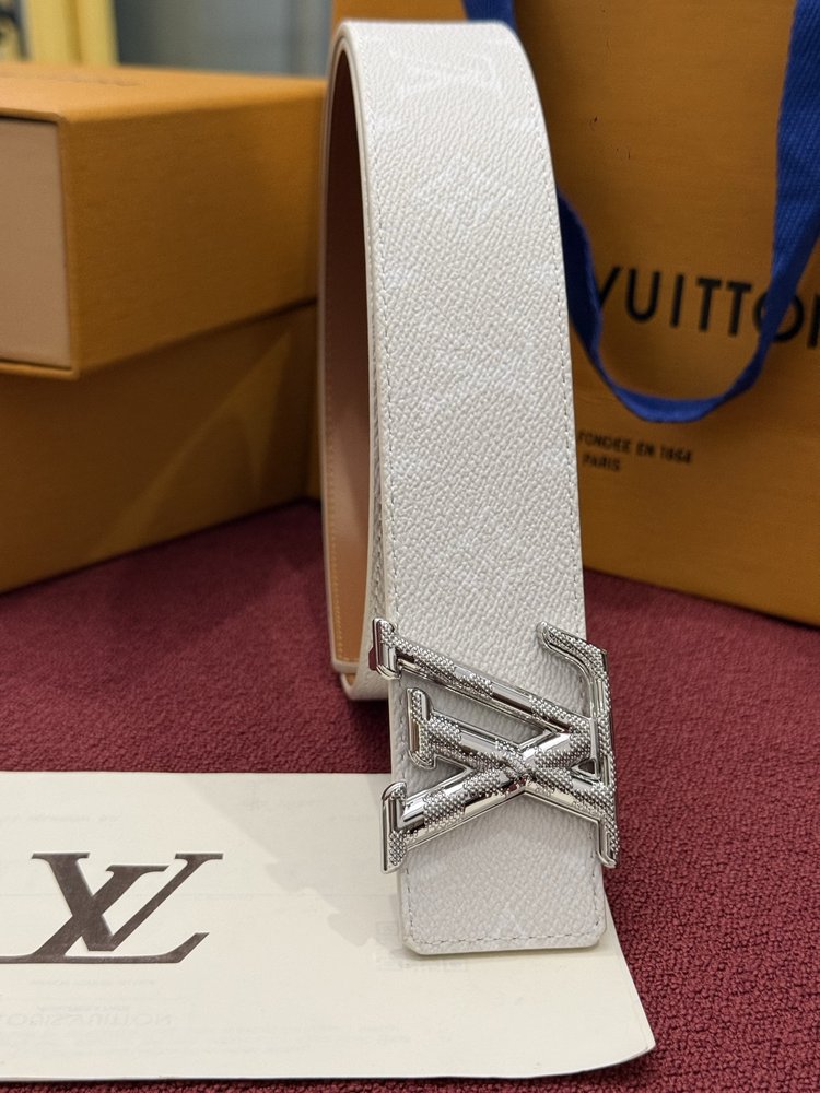 LV 이니셜 리플렉티브 양면 벨트 001-284198