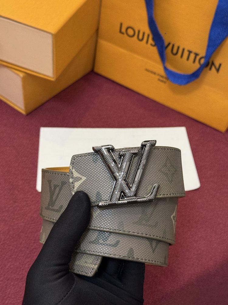 LV 모노그램 리플렉티브 양면 벨트 40mm 001-284199