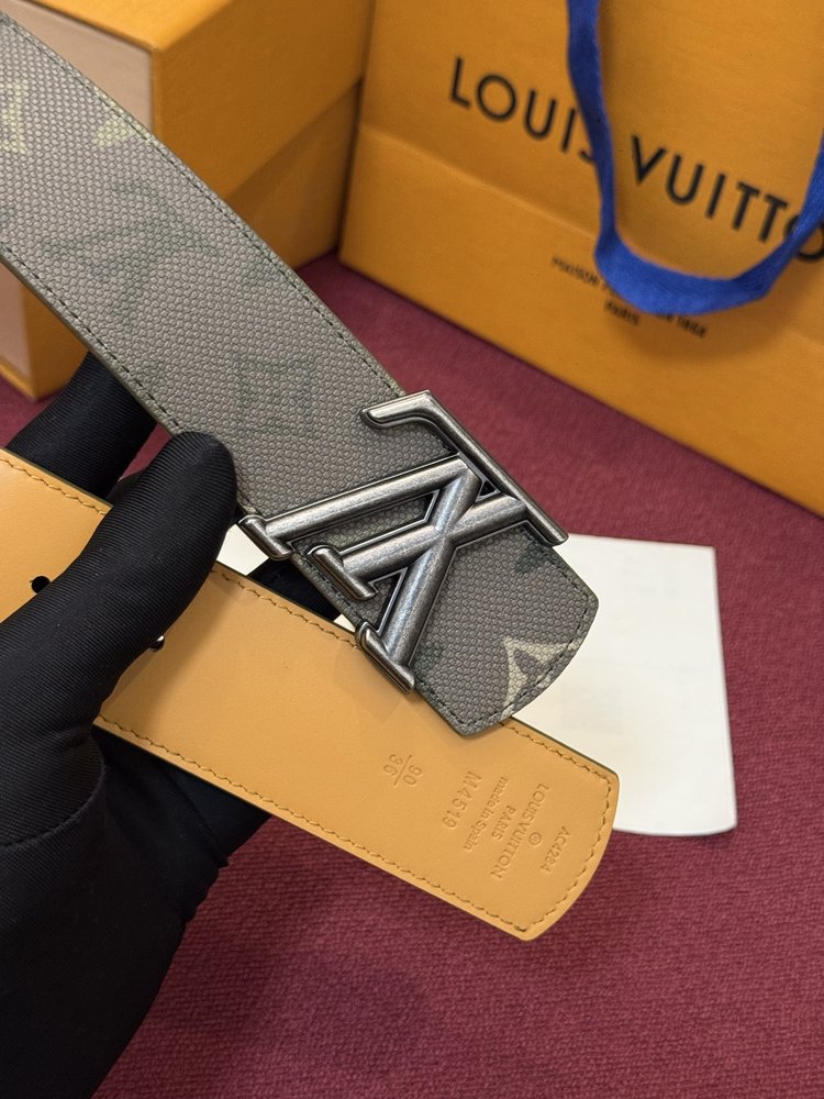LV 모노그램 리플렉티브 리버시블 벨트 001-284200
