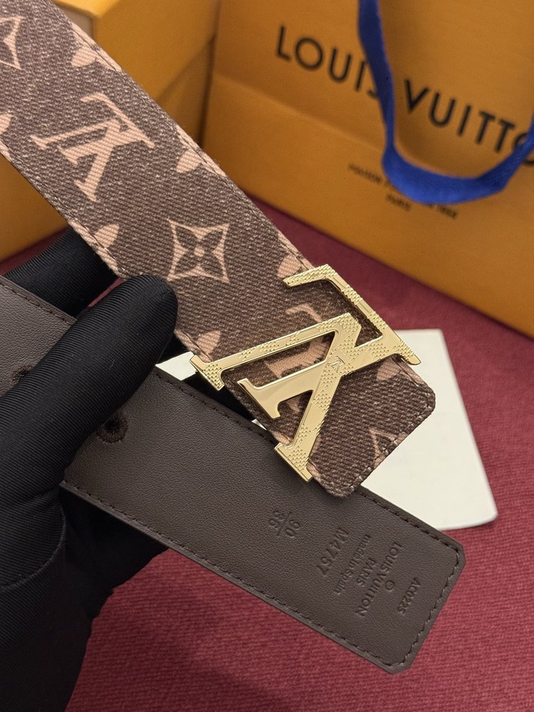 LV 이니셜 모노그램 리플렉티브 40mm 리버서블 벨트 001-284203