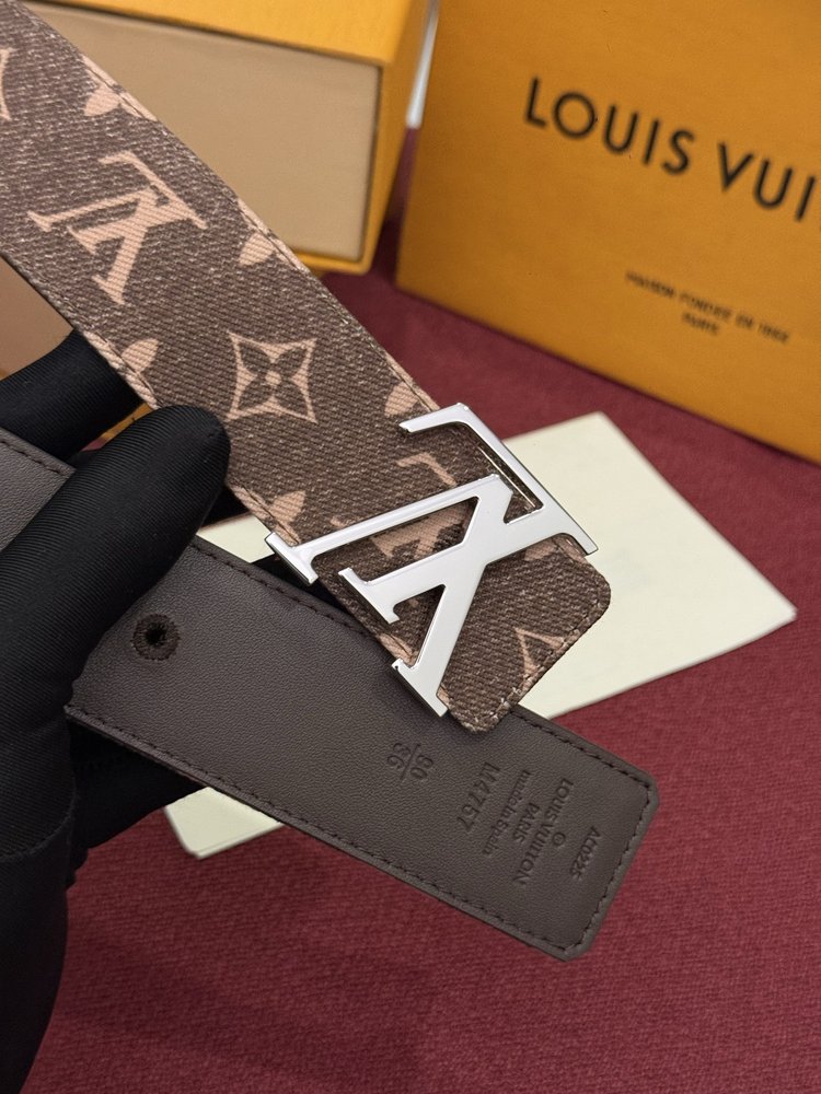 LV 이니셜 모노그램 데님 벨트 001-284210