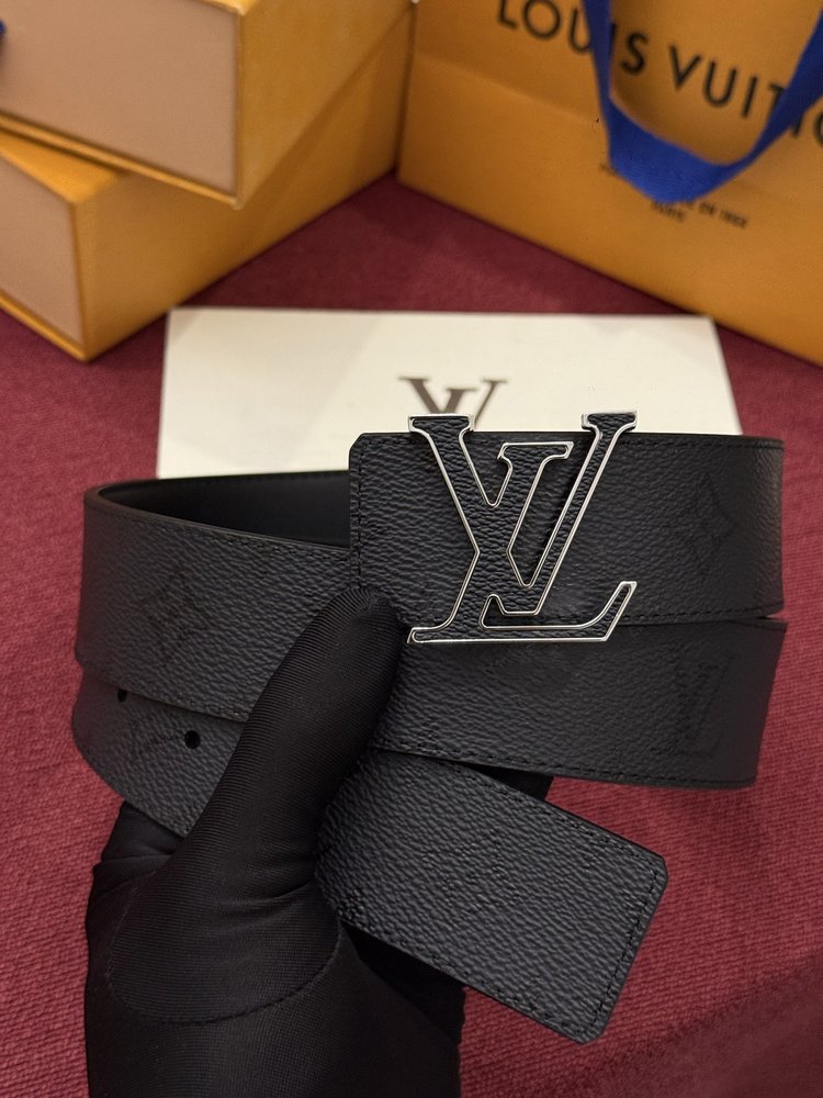 LV Initiales Monogram 반사 가역 벨트 001-284220