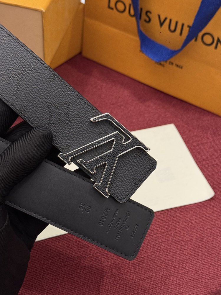 LV Initiales Monogram 반사 가역 벨트 001-284220