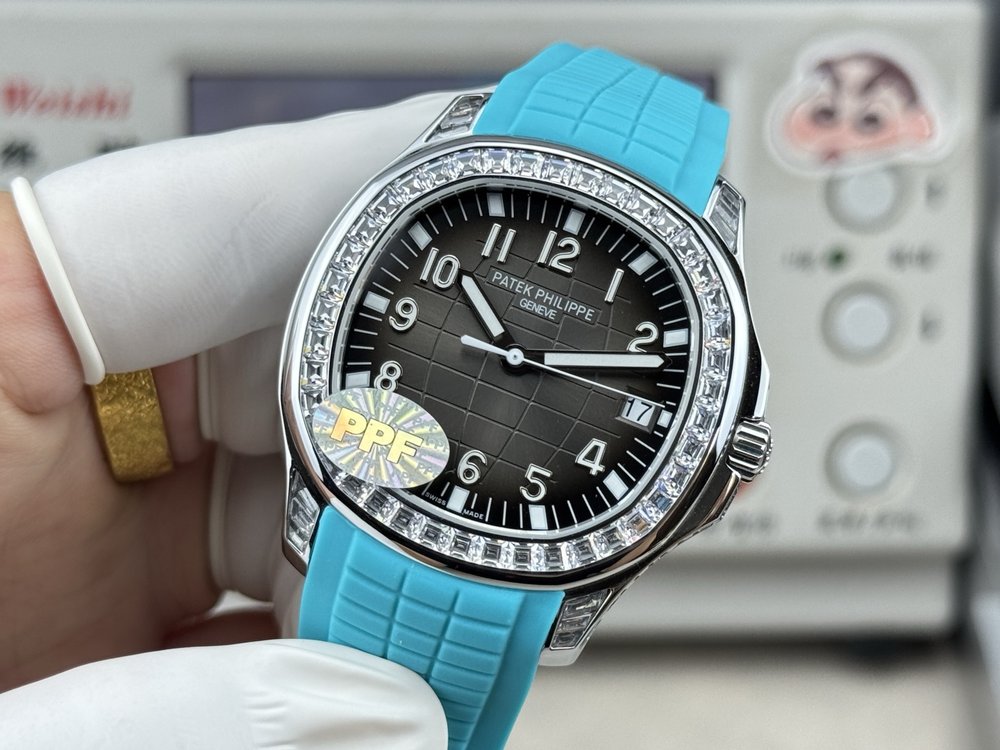 파텍필립 핸드그레네이드 T 다이아몬드 베젤 8.3mm 001-284366