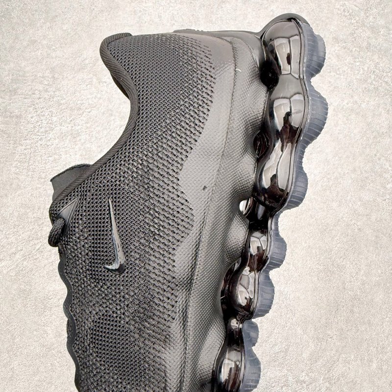 나이키 Air Liquid Max 독화살개구리 런닝화 001-284421