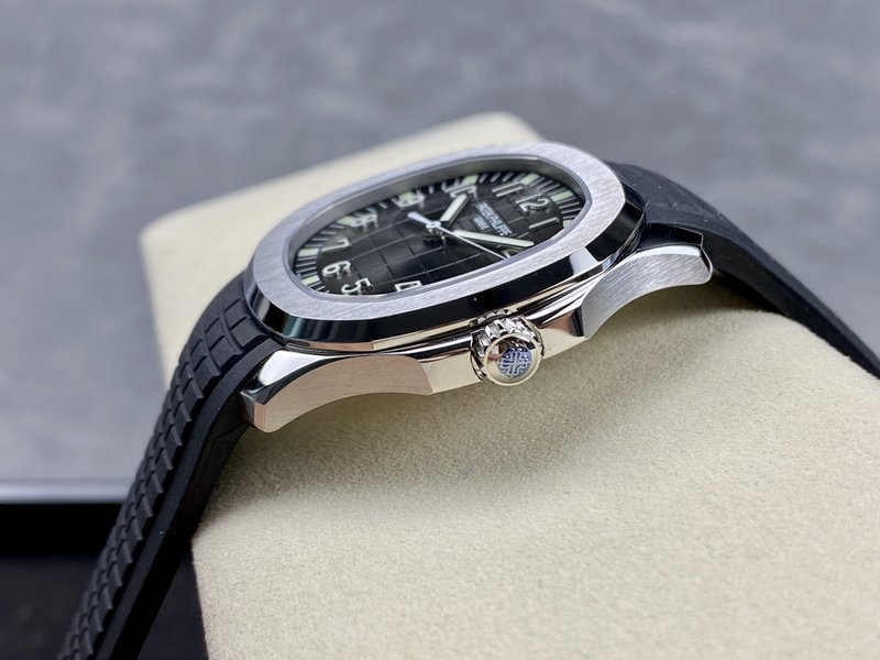 파텍 필립 아쿠아넛 업그레이드 버전 40mm 001-284533