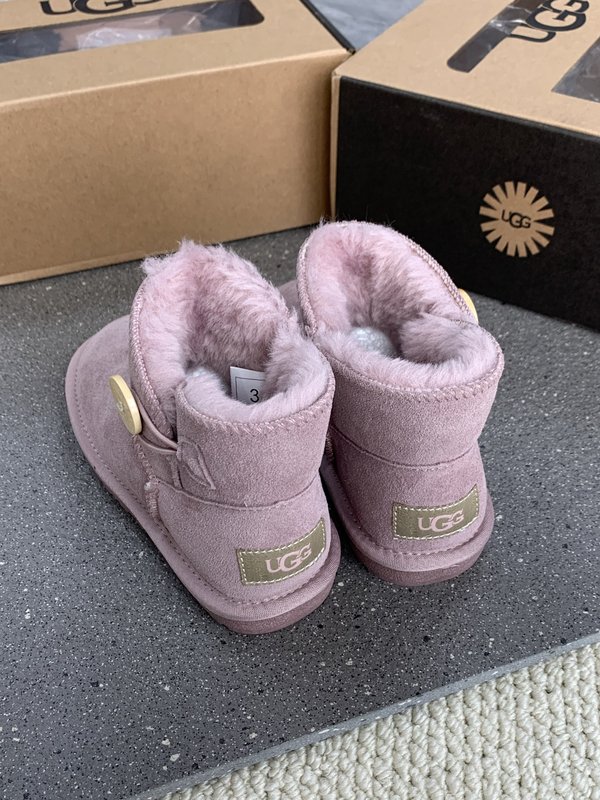 UGG 클래식 나무단추 아동 스노우부츠 001-284622