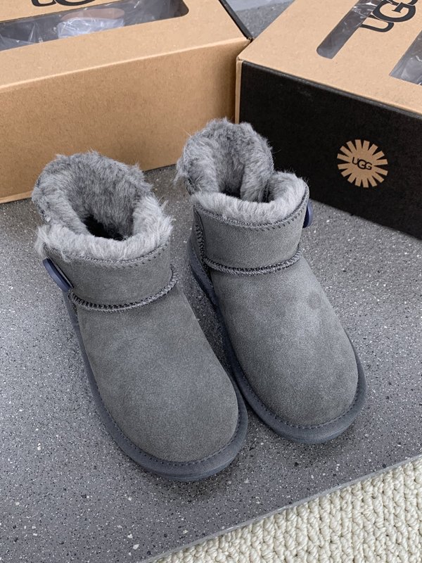 UGG 클래식 우드버튼 아동 방한부츠 001-284624