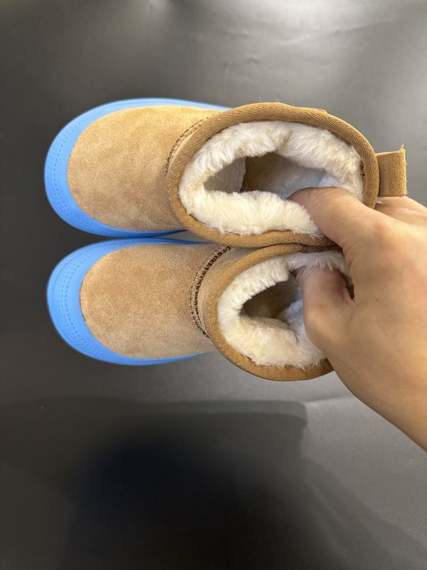 UGG 원이보 동일 모델 아동 방한 부츠 001-284635