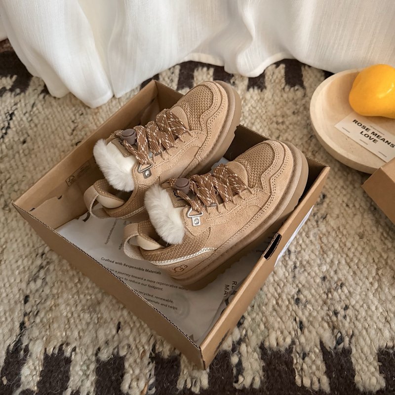 UGG 고버전 메르 스포츠 아동화 001-284644