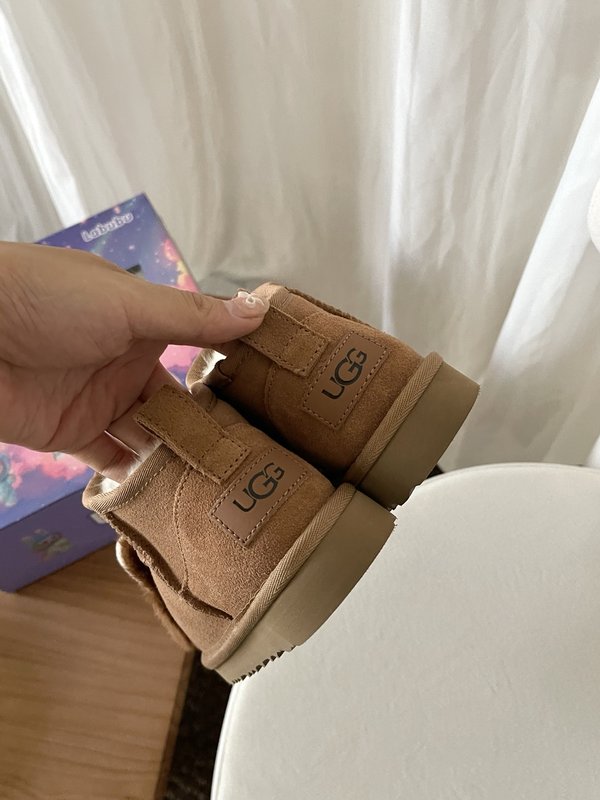 고버전 UGG 라부부 키즈 슈즈 001-284646