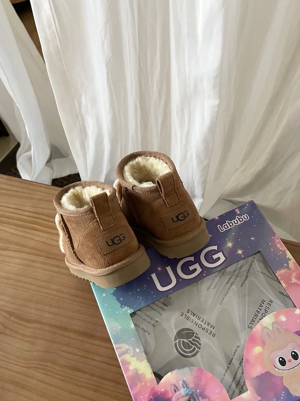 UGG 라부부 아동화 하이버전 001-284647