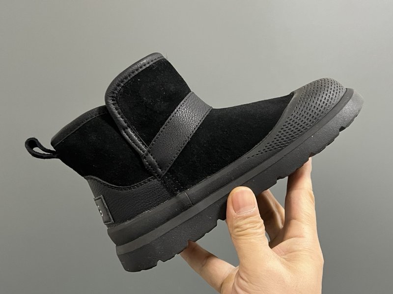 UGG 카클 퍼 아동 미들 부츠 001-284668