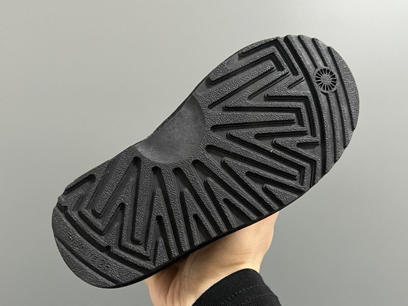 UGG 아동 방수 레이저 미들 부츠 001-284676