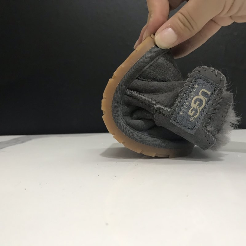 UGG 유아 벨크로 스노우부츠 001-284678
