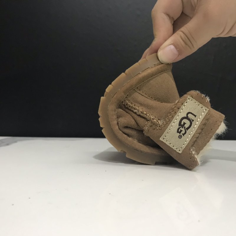 UGG 유아용 매직테이프 스노우부츠 001-284681