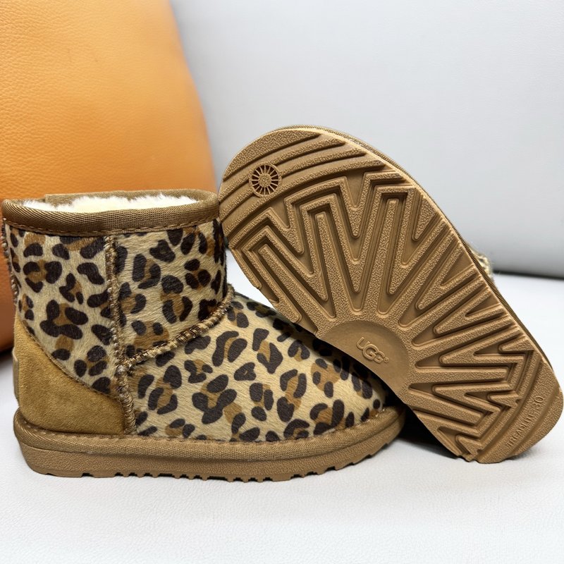 UGG 아동 로우부츠 스노우부츠 원터치 001-284711