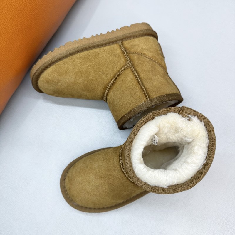 UGG 로우탑 스노우 부츠 키즈 001-284714