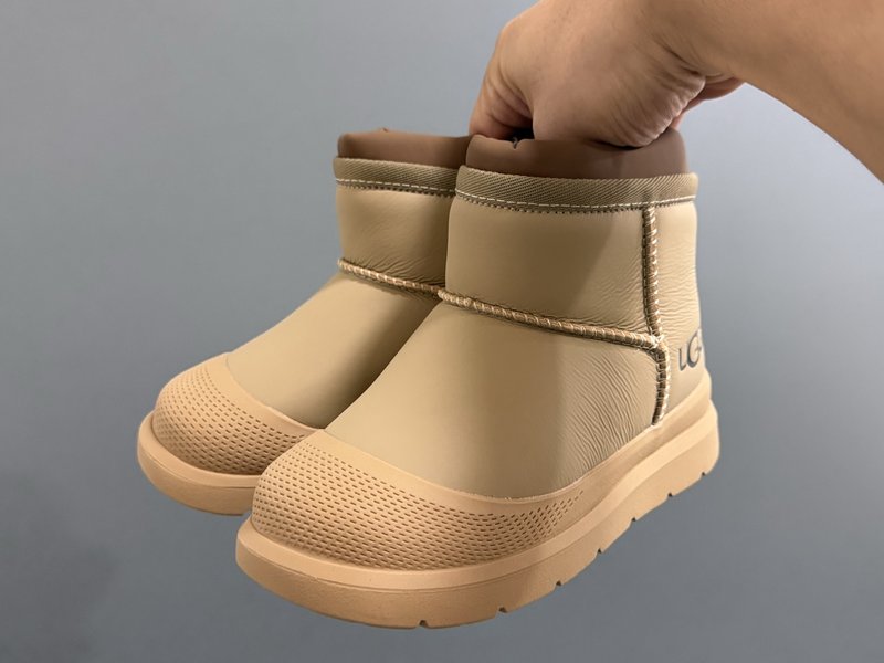 UGG 아동 지퍼 하이탑 스노우부츠 001-284716